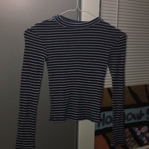 XS BRANDY MELVILLE CROP TOP!!